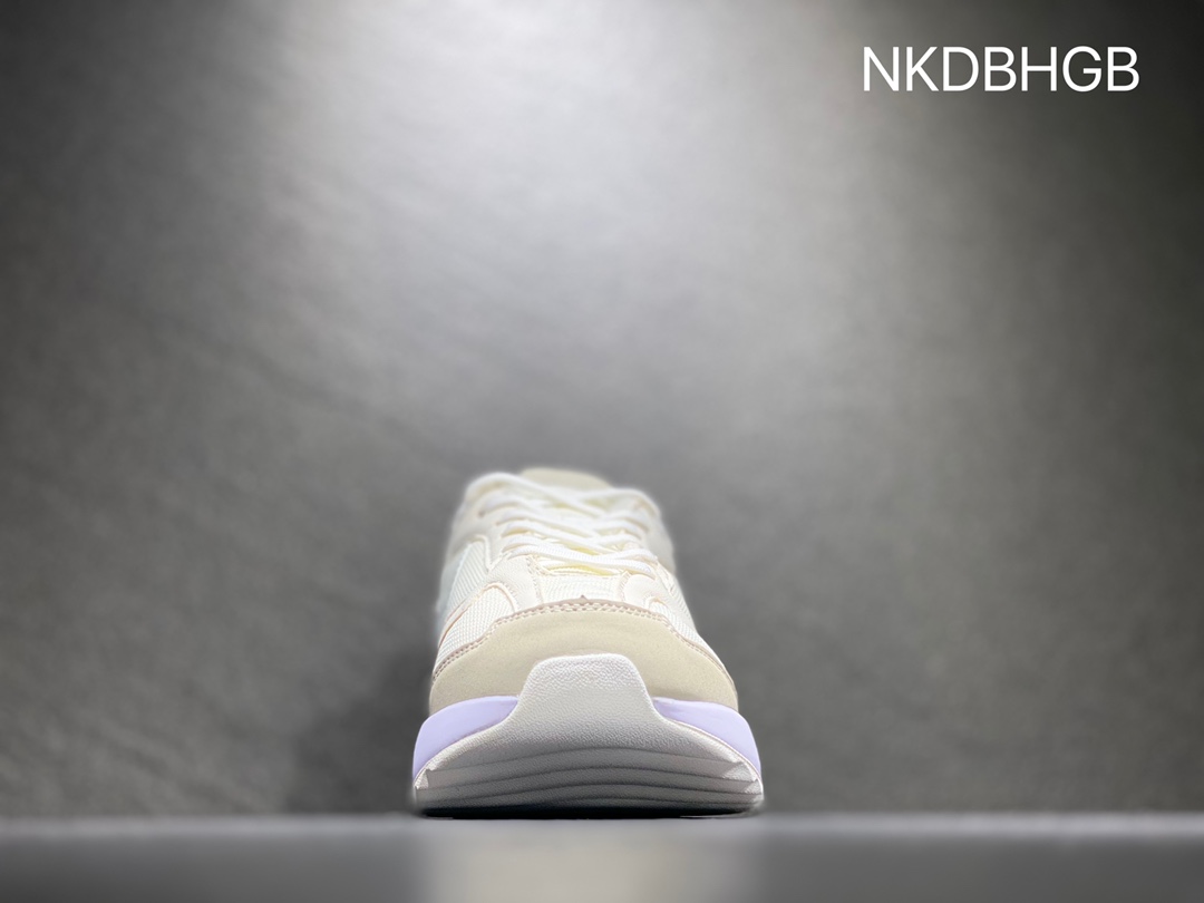 220 Nike Air Max Dawn 全新缓震气垫跑鞋 DM8261-001