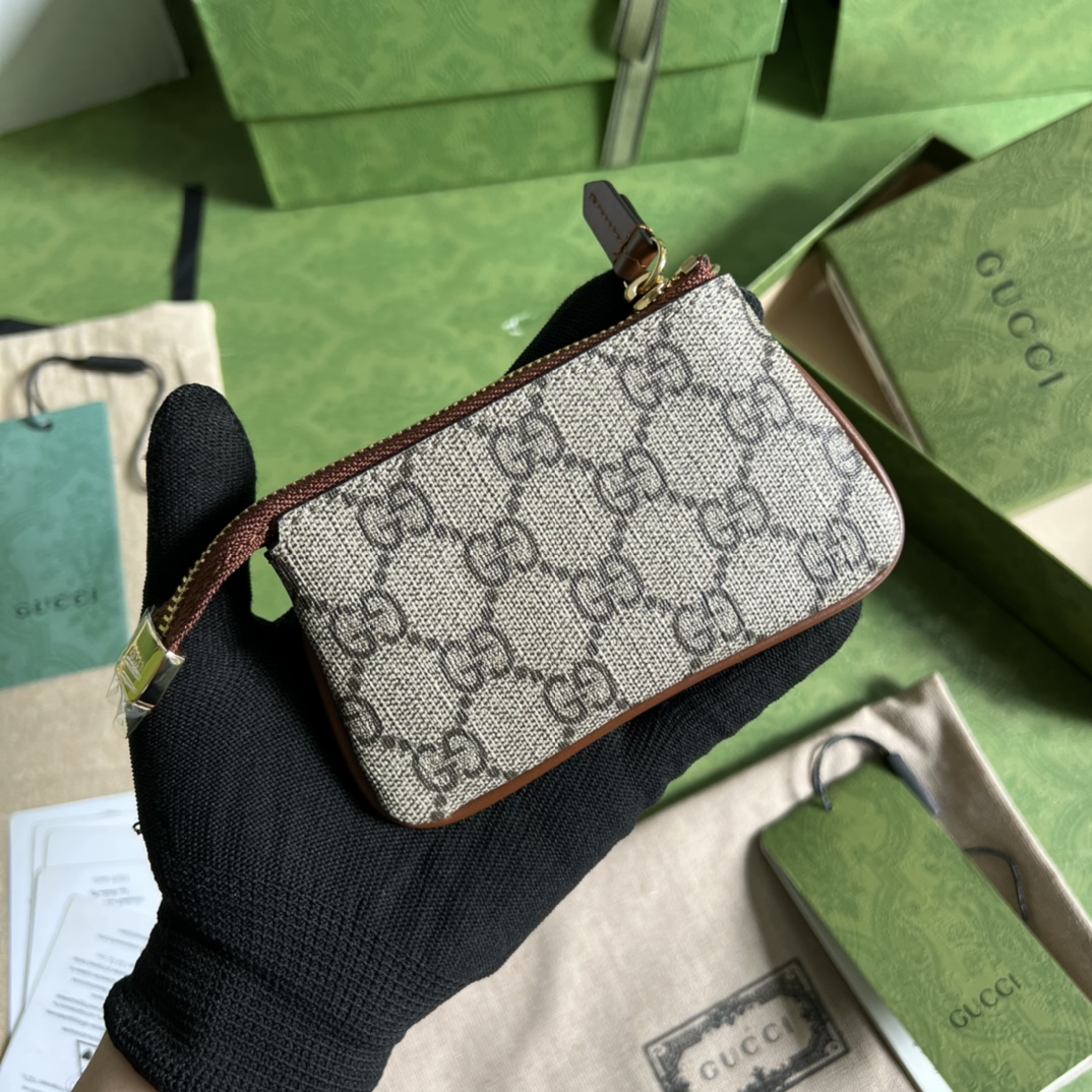 Gucci 配全套 绿盒包装G 家最新零钱包到货 也可作为钱夹使用 是品牌主推的一款实用设计单品