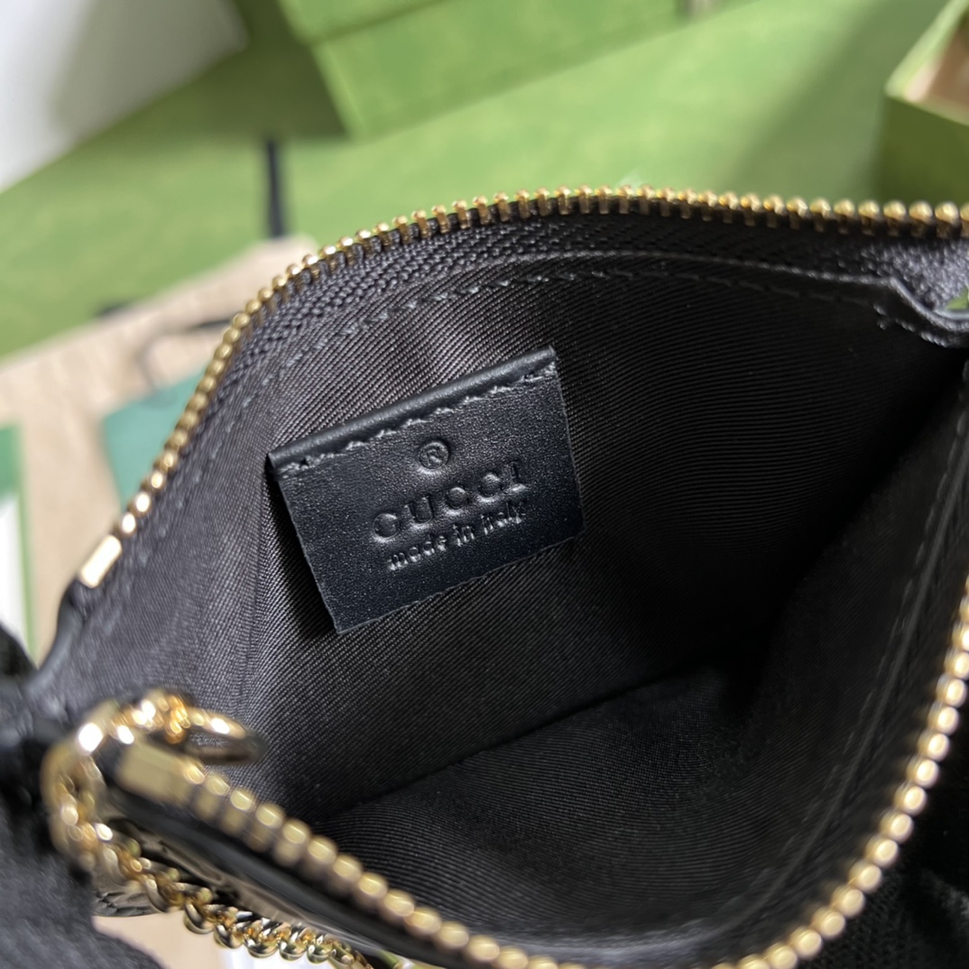 Gucci 配全套 绿盒包装G 家最新零钱包到货 也可作为钱夹使用 是品牌主推的一款实用设计单品