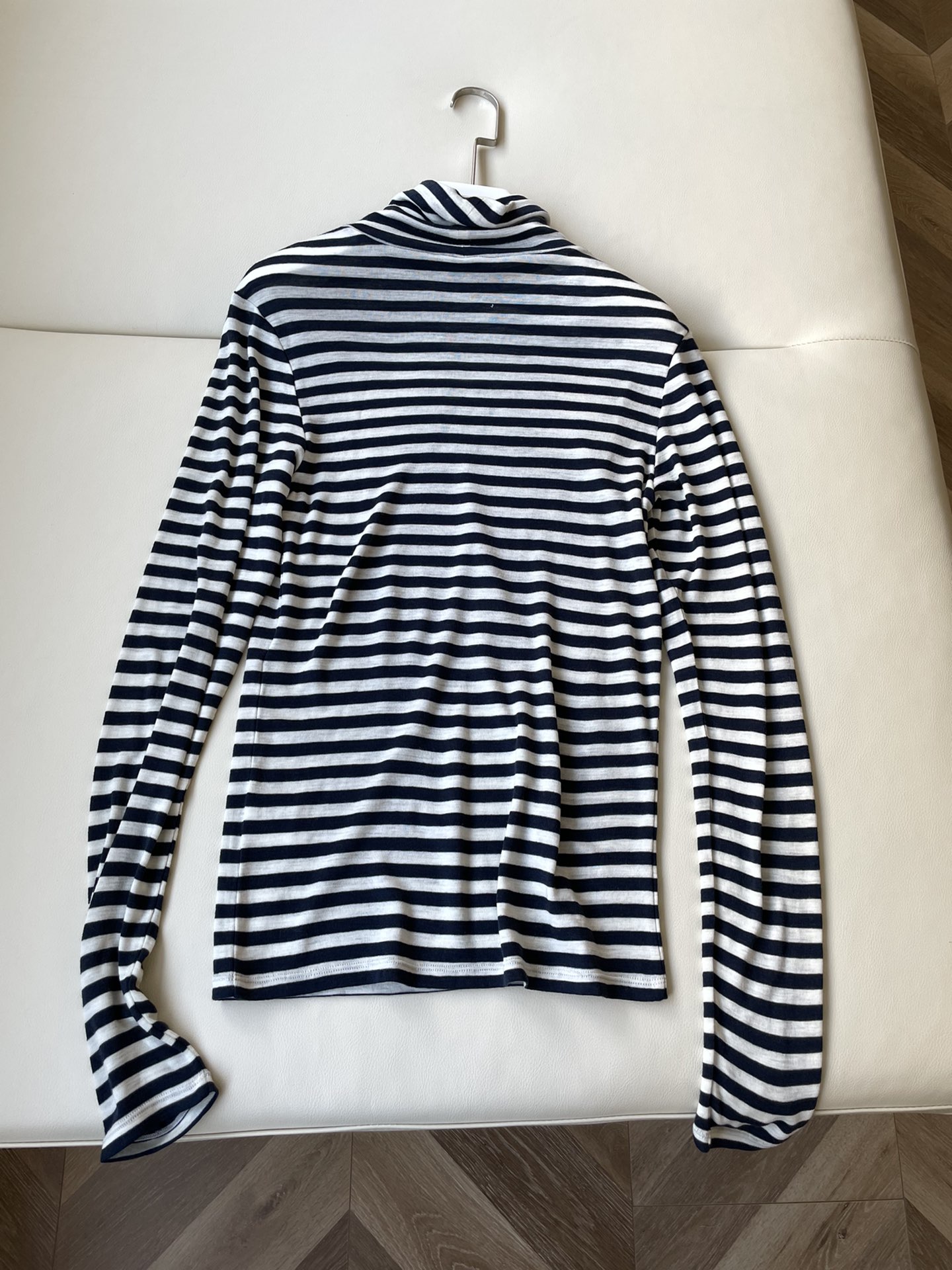 Fashionable Women’s Suit with High-Quality Wool and Classic Design - 图片 8