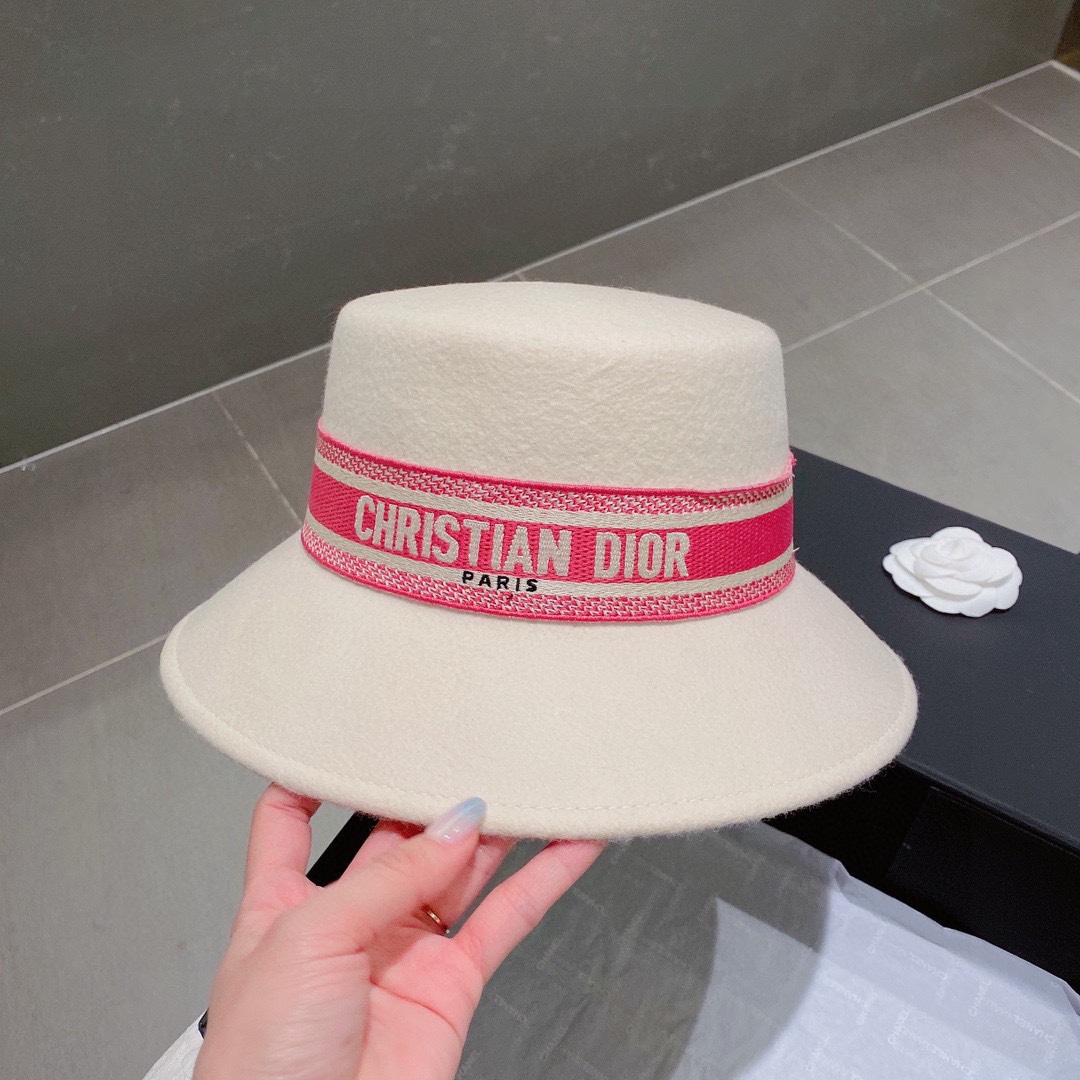 Dior Hats Straw Hat White Wool Fall/Winter Collection