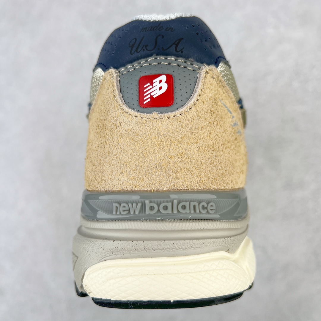 图片[8]-＃K版纯原福利 New Balance M990TO3 新百伦NB990V3 绿棕色 第三代总统复古慢跑鞋 正确3M反光细节 原楦原纸版开发 正确6层组合底模精密开发 搭载全新碳素中底 后跟透明TPU水晶装饰条稳固 沿用了引以为傲的跑鞋手工技艺 采用猪皮绒面并包裹局部透气网面的鞋身设计 菱网鞋舌上刻有New Balance USA 鞋面依旧身着经典的大热之灰 彰显了其高端的品质身份 尺码：36 37 37.5 38 38.5 39 40 40.5 41.5 42 42.5 43 44 45-选品中心