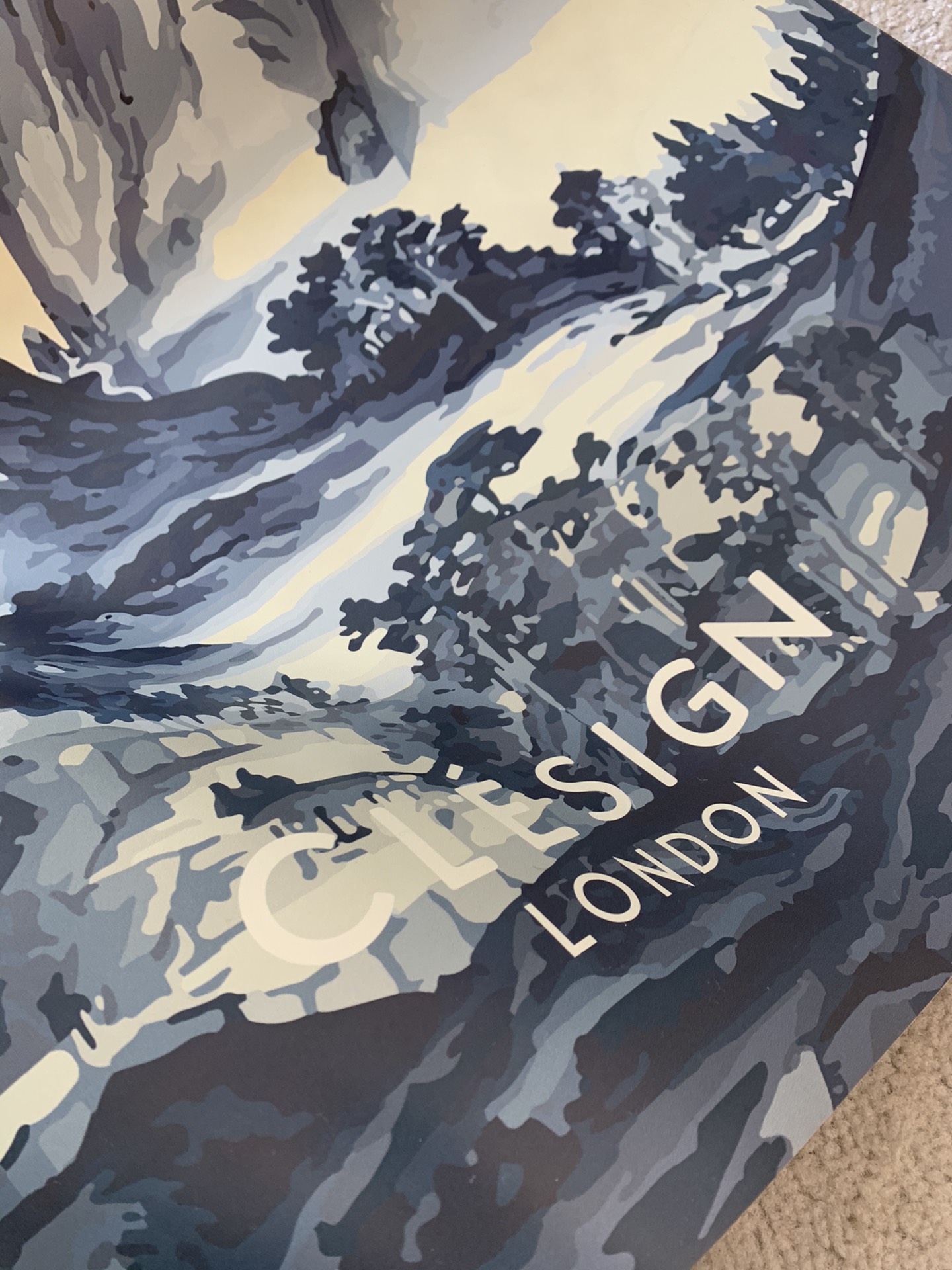 Featuring a traditional Chinese ink wash landscape design, this yoga mat - Comprehensive 7