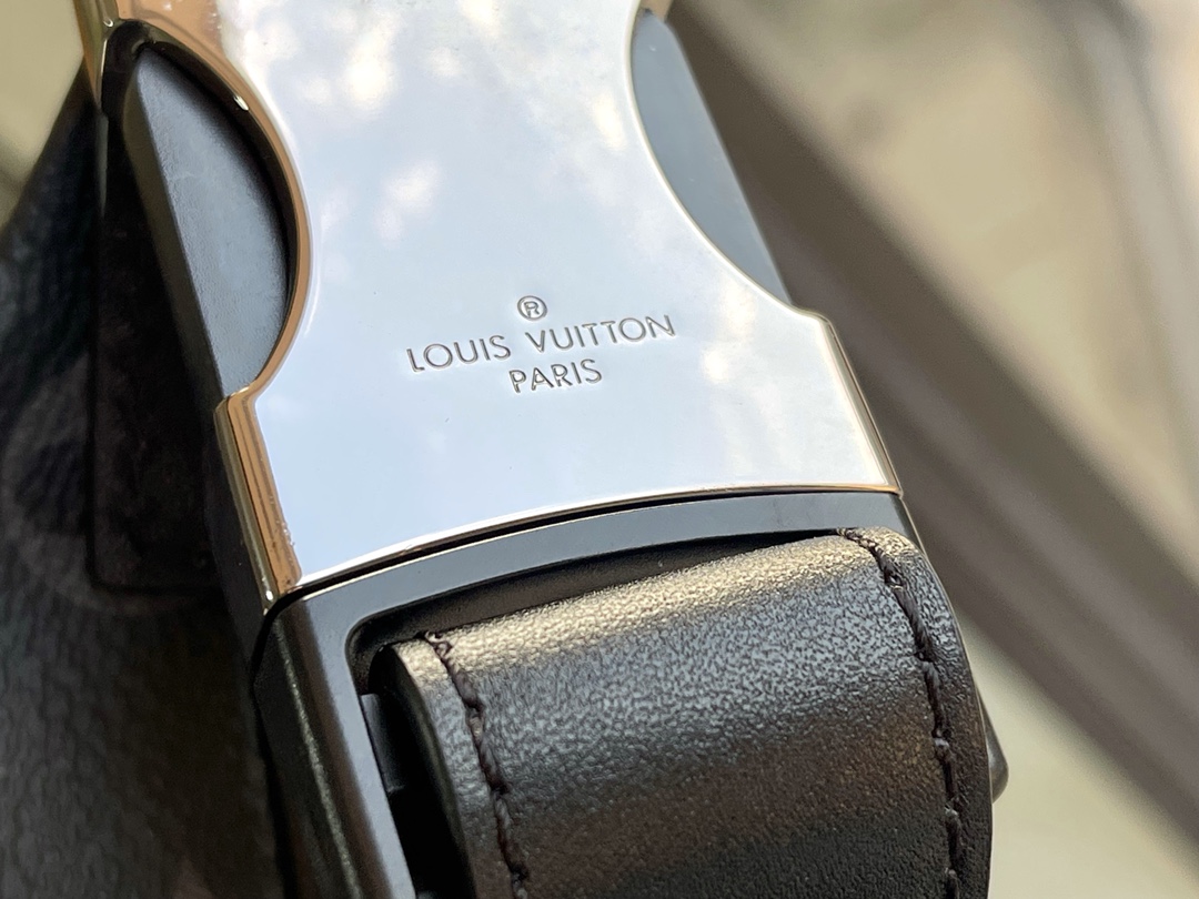 Louis Vuitton Haute Couture Classic Luxury Handbag Shoulder Crossbody 4