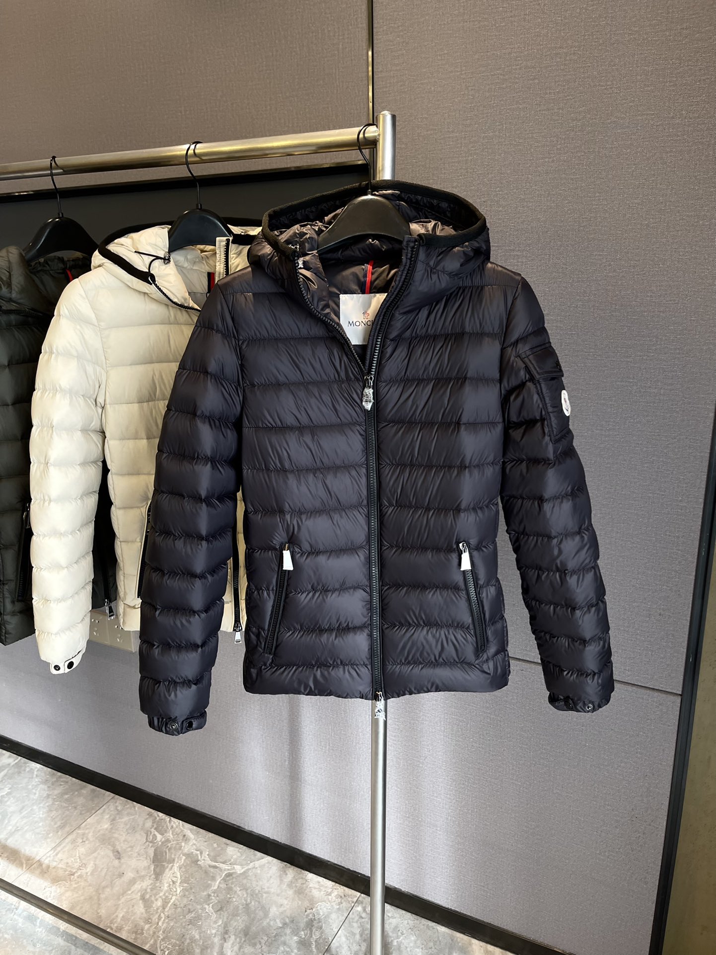 Moncler Les répliques
 Vêtements Manteaux & Blousons Veste En Duvet Noir Vert Blanc Coton Nylon Duvet d’oie blanche Collection automne – hiver Top à capuche