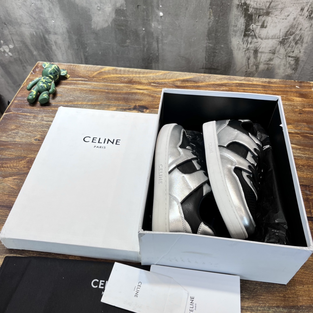 Celine 新配色 CELINE（塞林）2022春夏最新款