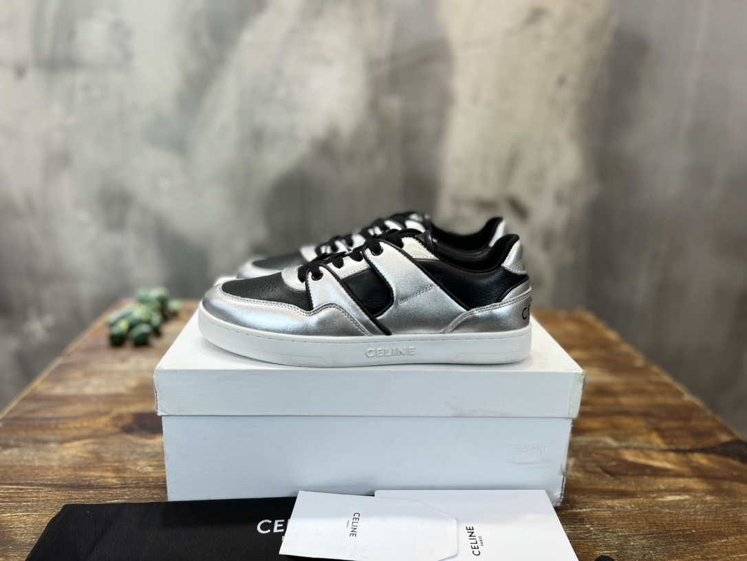 Celine 新配色 CELINE（塞林）2022春夏最新款