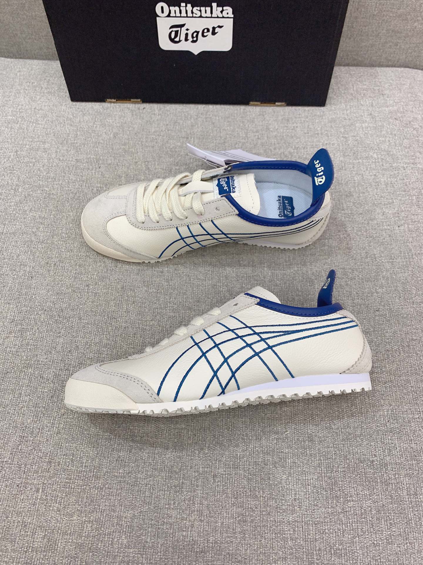New Onitsuka Tiger Recreational Sneakers for Couples: Impact on Age 36-44 Demographic - 图片 4