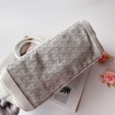 ❤️❤️❤️【GUCCI古驰】Artois 购物袋/小号拉链款 Goyard Artois极致简洁又不失 ❤️❤️❤️【GUCCI古驰】Artois 购物袋/小号拉链款 Goyard Artois极致简洁又不失