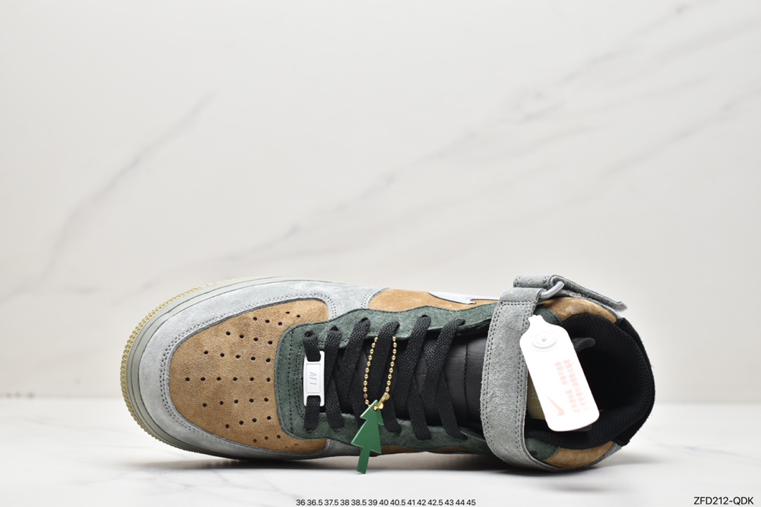 280 Nike Air Force 1 ’07 “Christmas” 空军一号中帮CQ5059-118