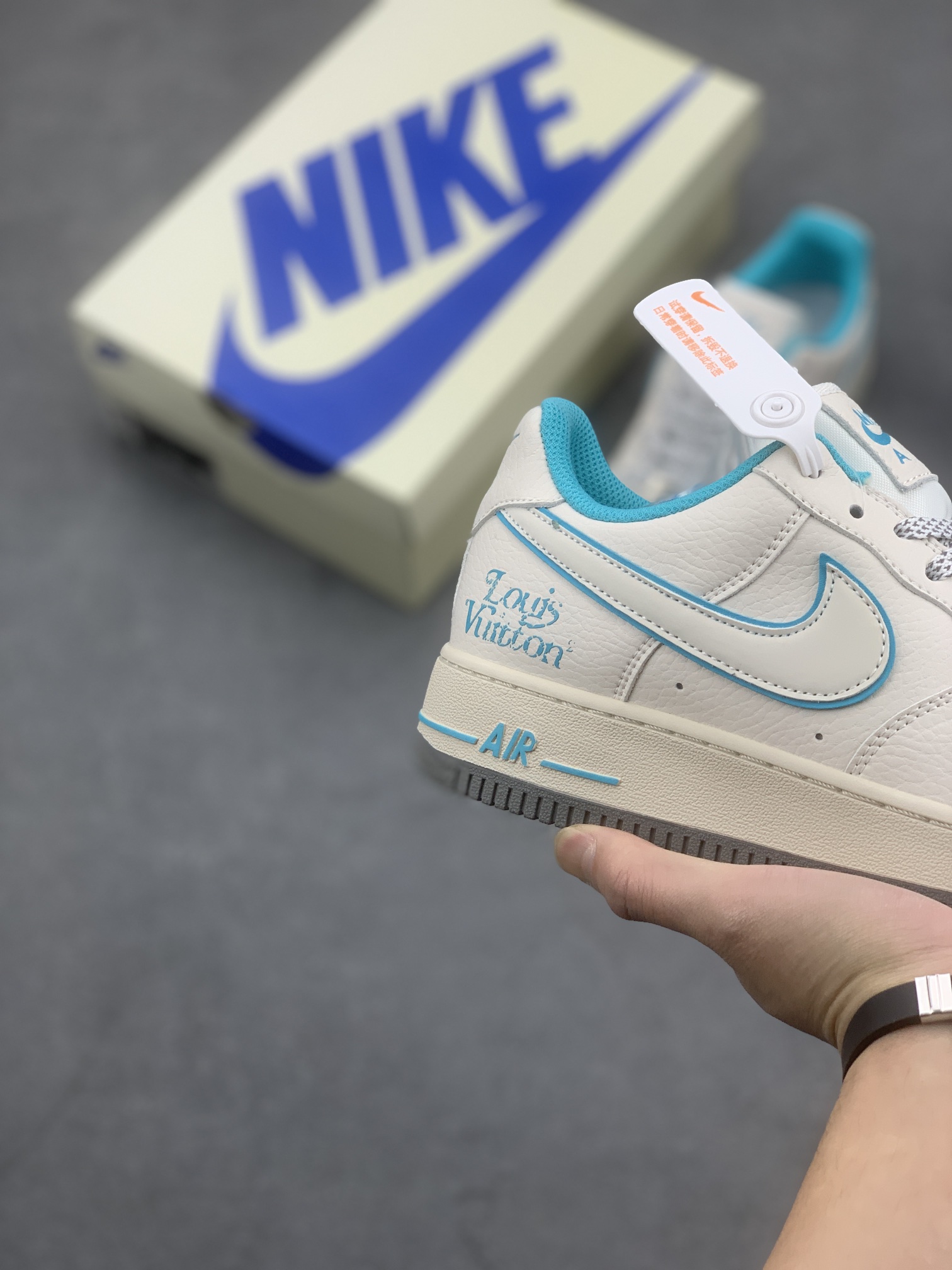 Nike Air Force 1 '07 Low Louis Vuitton Collab Ice Blue Sneakers 6 i1670090452 5045 4