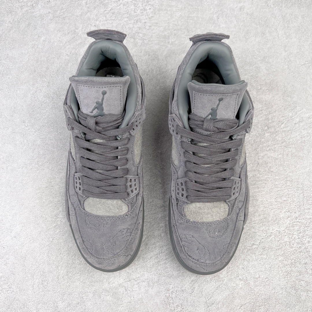 图片[2]-💰390 ＃PB KAWS x Air Jordan AJ4 \”Cool Grey\” 涂鸦联名酷灰 930155-003 翻水经典 历史细节最优 完美出货纯原市场最高工艺复刻 无色差修正 夜光大底调试 涂鸦、色卡与原版基本零差距 原厂麂皮定制 高密度原厂电绣鞋面涂鸦 原盒原配 独家配原鞋拆解开发#原楦原纸板开发 全市场最纯正四代版型 原底真实气垫 回弹反馈充足 完美鞋楦打造 市面最高工艺一切细节如图实拍 所见所得 原装头层皮冲裁 Size：40 40.5 41 42 42.5 43 44 44.5 45 46 47.5 编码：by4936060-运动鞋