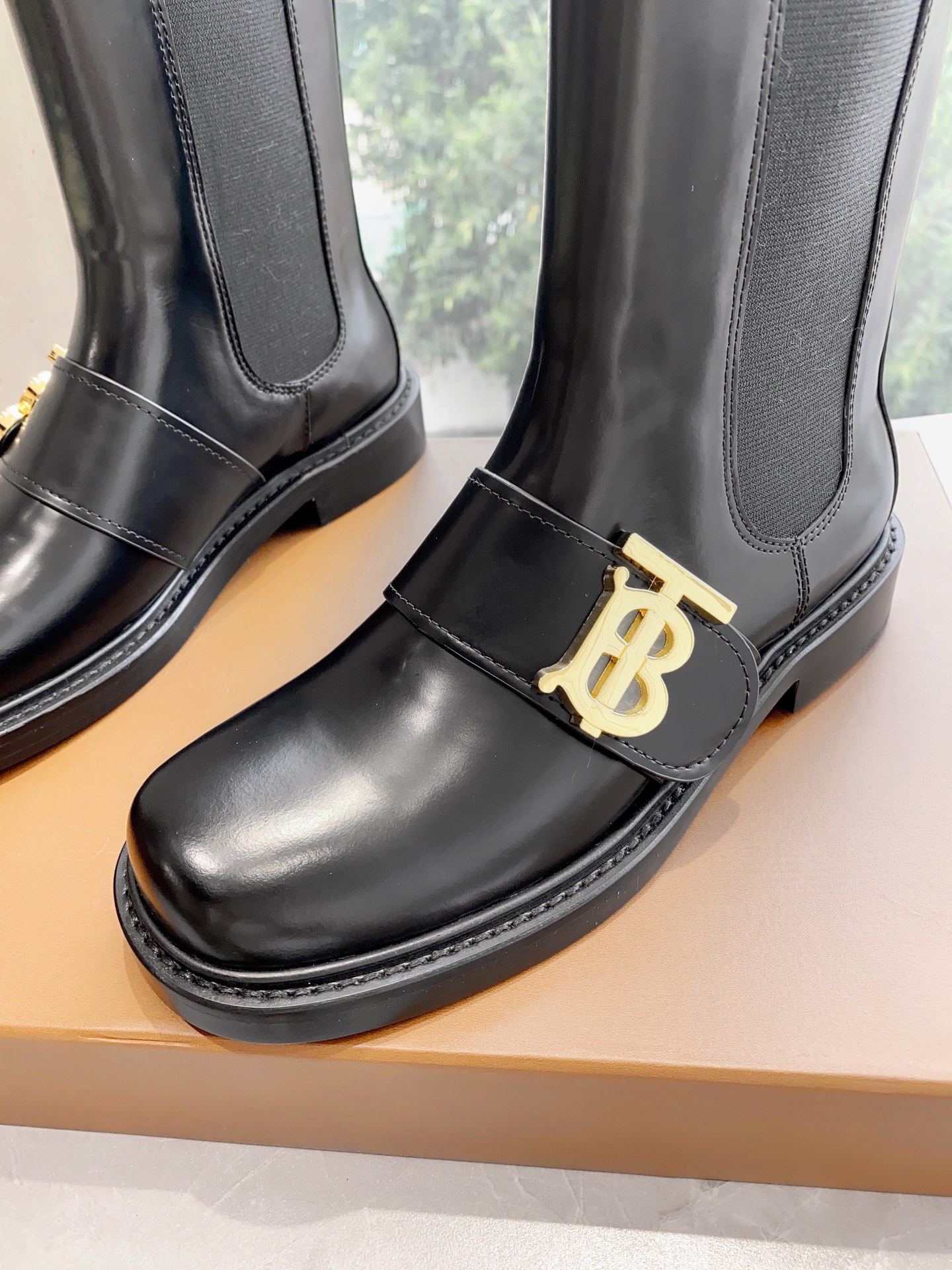 Luxury Burberry Chelsea Boots: Top Quality, Deluxe Design, Italian Leather, Size 35-39. - 图片 8