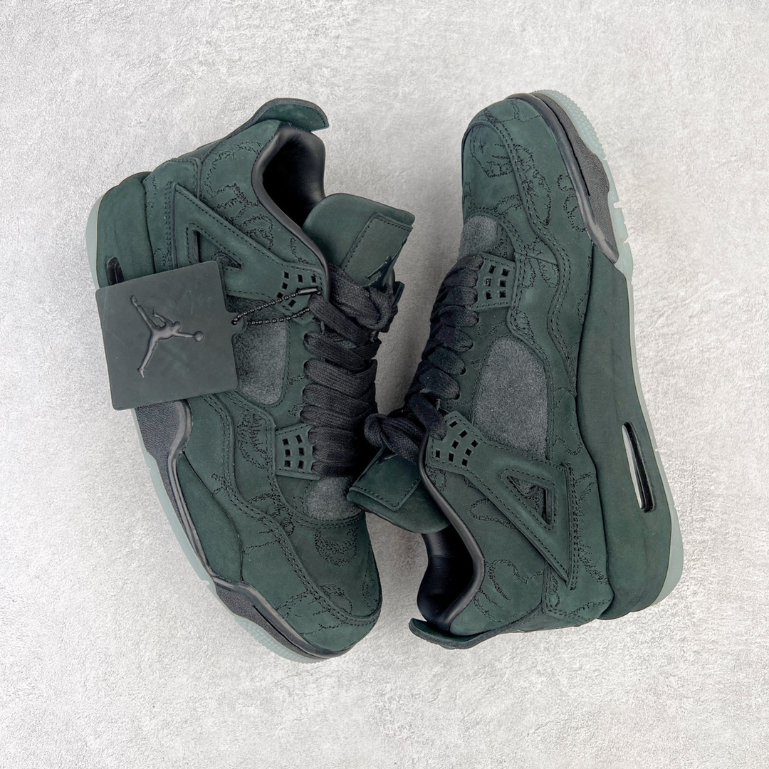 图片[3]-💰440 ＃PB KAWS x Air Jordan AJ4 \”Black\” 涂鸦联名纯黑 930155-001 翻水经典 历史细节最优 完美出货纯原市场最高工艺复刻 无色差修正 夜光大底调试 涂鸦、色卡与原版基本零差距 原厂麂皮定制 高密度原厂电绣鞋面涂鸦 原盒原配 独家配原鞋拆解开发#原楦原纸板开发 全市场最纯正四代版型 原底真实气垫 回弹反馈充足 完美鞋楦打造 市面最高工艺一切细节如图实拍 所见所得 原装头层皮冲裁 Size：40 40.5 41 42 42.5 43 44 44.5 45 46 47.5 编码：by5936010-运动鞋