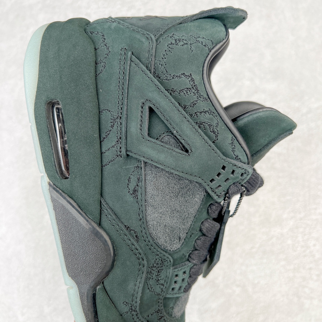 图片[6]-💰440 ＃PB KAWS x Air Jordan AJ4 \”Black\” 涂鸦联名纯黑 930155-001 翻水经典 历史细节最优 完美出货纯原市场最高工艺复刻 无色差修正 夜光大底调试 涂鸦、色卡与原版基本零差距 原厂麂皮定制 高密度原厂电绣鞋面涂鸦 原盒原配 独家配原鞋拆解开发#原楦原纸板开发 全市场最纯正四代版型 原底真实气垫 回弹反馈充足 完美鞋楦打造 市面最高工艺一切细节如图实拍 所见所得 原装头层皮冲裁 Size：40 40.5 41 42 42.5 43 44 44.5 45 46 47.5 编码：by5936010-运动鞋