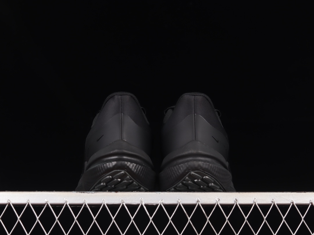 特价🉐💰170
 Nk Zoom Winflo 9 登月新款运动休闲缓震跑步鞋 DD6203-002
尺码：39 40 40.5 41 42 42.5 43 44.5 45 AJC3