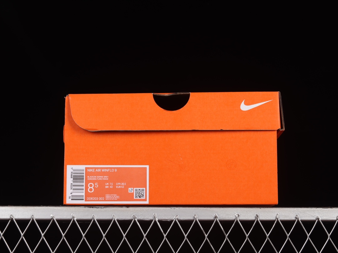 特价🉐💰170
 Nk Zoom Winflo 9 登月新款运动休闲缓震跑步鞋 DD6203-002
尺码：39 40 40.5 41 42 42.5 43 44.5 45 AJC3