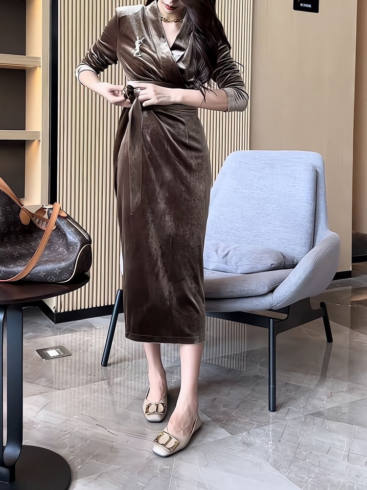 Elegant Saint Laurent-Inspired Brown Velvet Midi Dress with Belt & Brooch