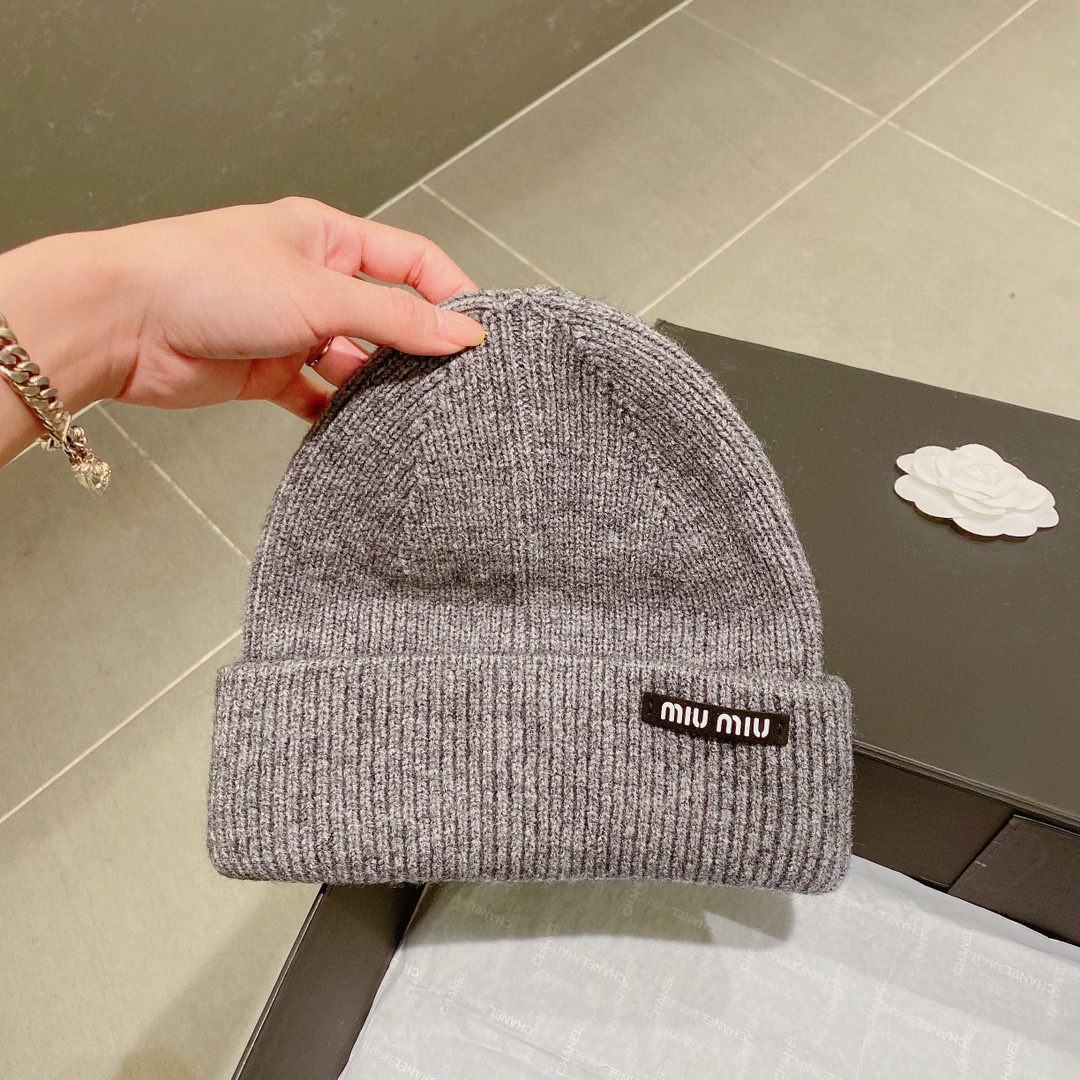MiuMiu Hats Knitted Hat Unisex Knitting Wool Fall/Winter Collection