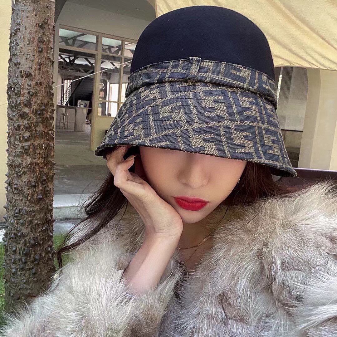 Fendi Hats Bucket Hat Wholesale Replica
 Black Grey Khaki Splicing Wool Fall/Winter Collection