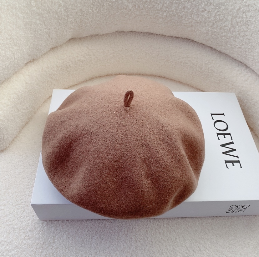 Loewe Good
 Hats Berets Wool Fall/Winter Collection