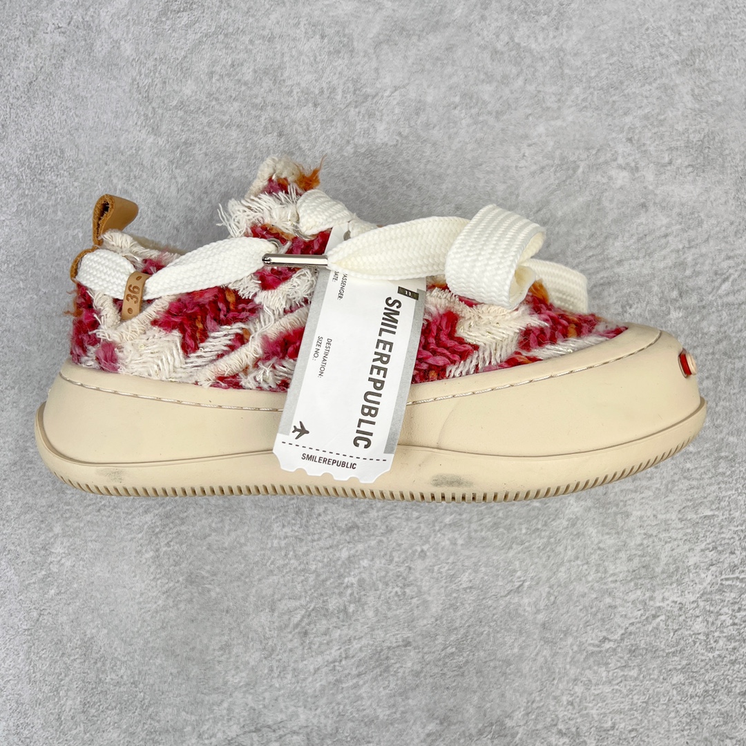 ＃开春福利 SMILEREPUBLIC檀健次同款经典新款起司猫低帮开口笑厚底帆布鞋 新晋街头鞋履品牌SMILEREPUBLIC Canvas 系列 以 SMILE 为灵感来源 捕捉潮流 主打柔软的帆布设计 有裁切的羊毛流苏与独特编织技艺 超软水染牛皮内里 注塑成型鞋垫 4cm厘米外增高效果橡胶鞋底 尺码：35 36 37 38 39 40 41 42 43 44-选品中心