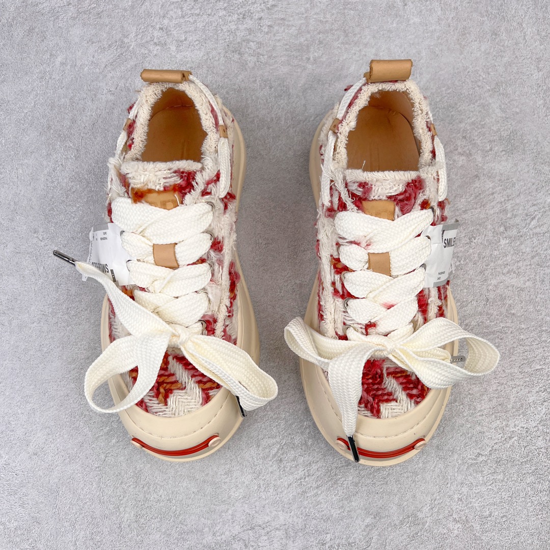 图片[2]-＃开春福利 SMILEREPUBLIC檀健次同款经典新款起司猫低帮开口笑厚底帆布鞋 新晋街头鞋履品牌SMILEREPUBLIC Canvas 系列 以 SMILE 为灵感来源 捕捉潮流 主打柔软的帆布设计 有裁切的羊毛流苏与独特编织技艺 超软水染牛皮内里 注塑成型鞋垫 4cm厘米外增高效果橡胶鞋底 尺码：35 36 37 38 39 40 41 42 43 44-选品中心