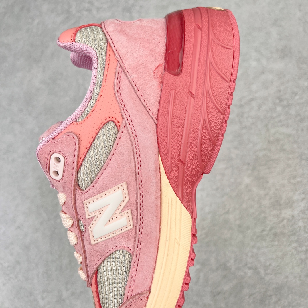 图片[7]-＃K版纯原 Joe Freshgoods x New Balance MR993JH1 新百伦NB993 联名粉色 第三代总统复古慢跑鞋 鞋身以网眼鞋面结合同色系优质麂皮革构成，鞋舌处点缀 New Balance Made In USA 同色系刺绣标识，彰显鞋款身份。鞋侧点缀银色 \\\”993\\\” 字样，丰富鞋身设计的同时，构建时尚外观。鞋款搭载 ABZORB 缓震系统，通过缓冲和抗压性的结合来吸收冲击力，舒适功能升级。同时搭配泛黄做旧中底，打造丰富层次感，缔造出色复古韵味。尺码：36 37 37.5 38 38.5 39 40 40.5 41.5 42 42.5 43 44 44.5 45-选品中心