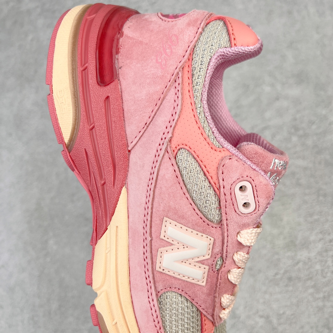 图片[6]-＃K版纯原 Joe Freshgoods x New Balance MR993JH1 新百伦NB993 联名粉色 第三代总统复古慢跑鞋 鞋身以网眼鞋面结合同色系优质麂皮革构成，鞋舌处点缀 New Balance Made In USA 同色系刺绣标识，彰显鞋款身份。鞋侧点缀银色 \\\”993\\\” 字样，丰富鞋身设计的同时，构建时尚外观。鞋款搭载 ABZORB 缓震系统，通过缓冲和抗压性的结合来吸收冲击力，舒适功能升级。同时搭配泛黄做旧中底，打造丰富层次感，缔造出色复古韵味。尺码：36 37 37.5 38 38.5 39 40 40.5 41.5 42 42.5 43 44 44.5 45-选品中心