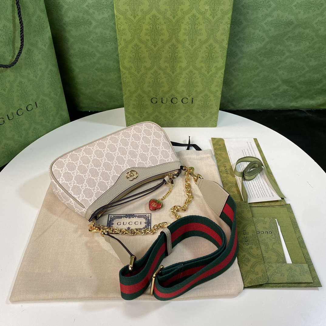 Gucci 735132 Beige GG Canvas W25xH15 5xD6cm shoulder everyday