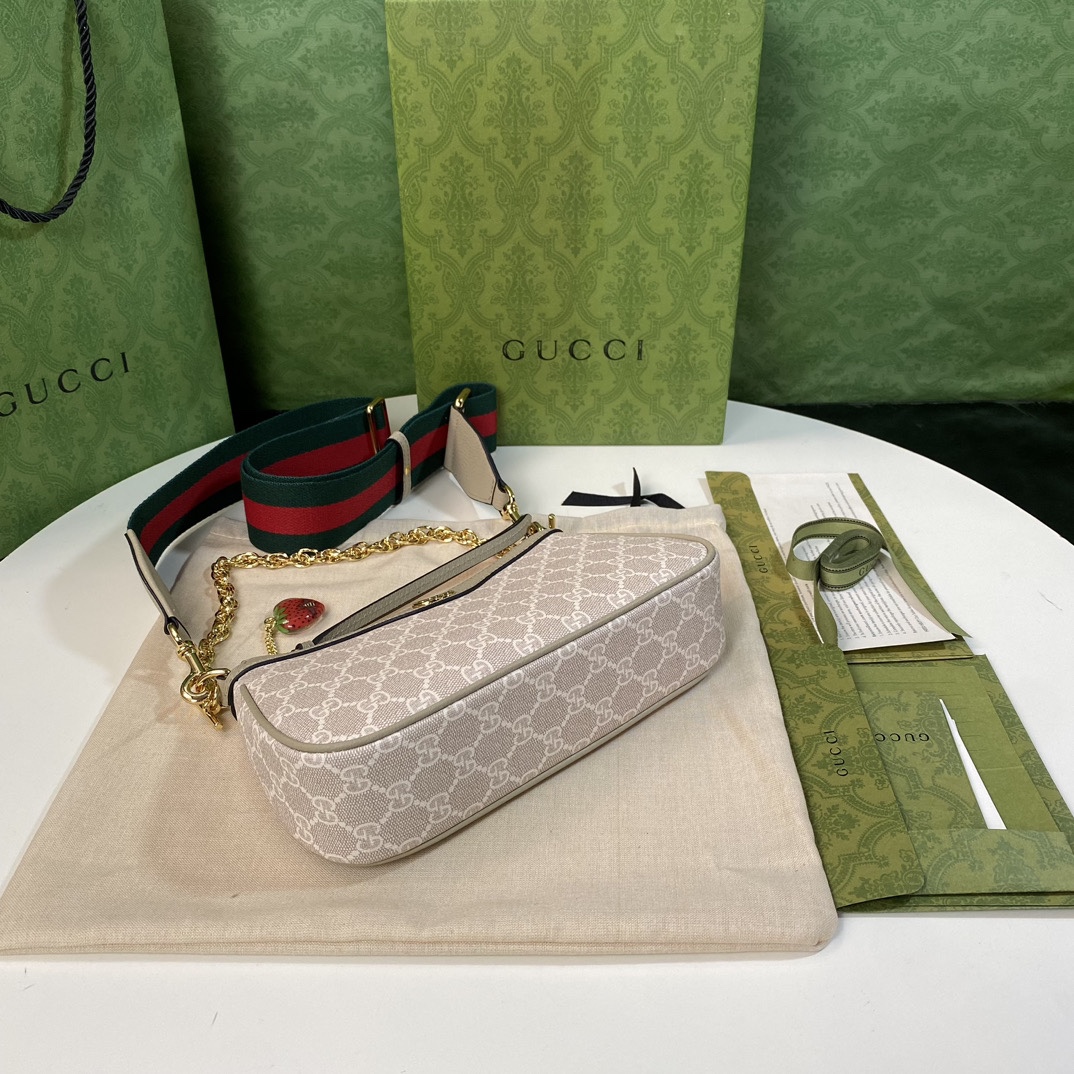 Gucci 735132 Beige GG Canvas W25xH15 5xD6cm shoulder everyday