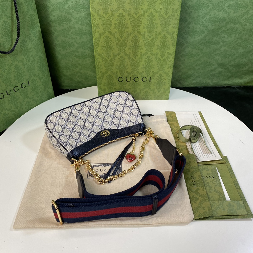 Gucci 735132 Beige Ebony GG Supreme with black trim 25x15 5x6cm shoulder everyday