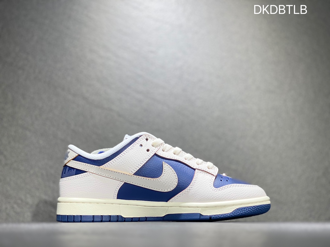 220 Nike SB dunk Low 低帮休闲运动滑板板鞋 304292-102