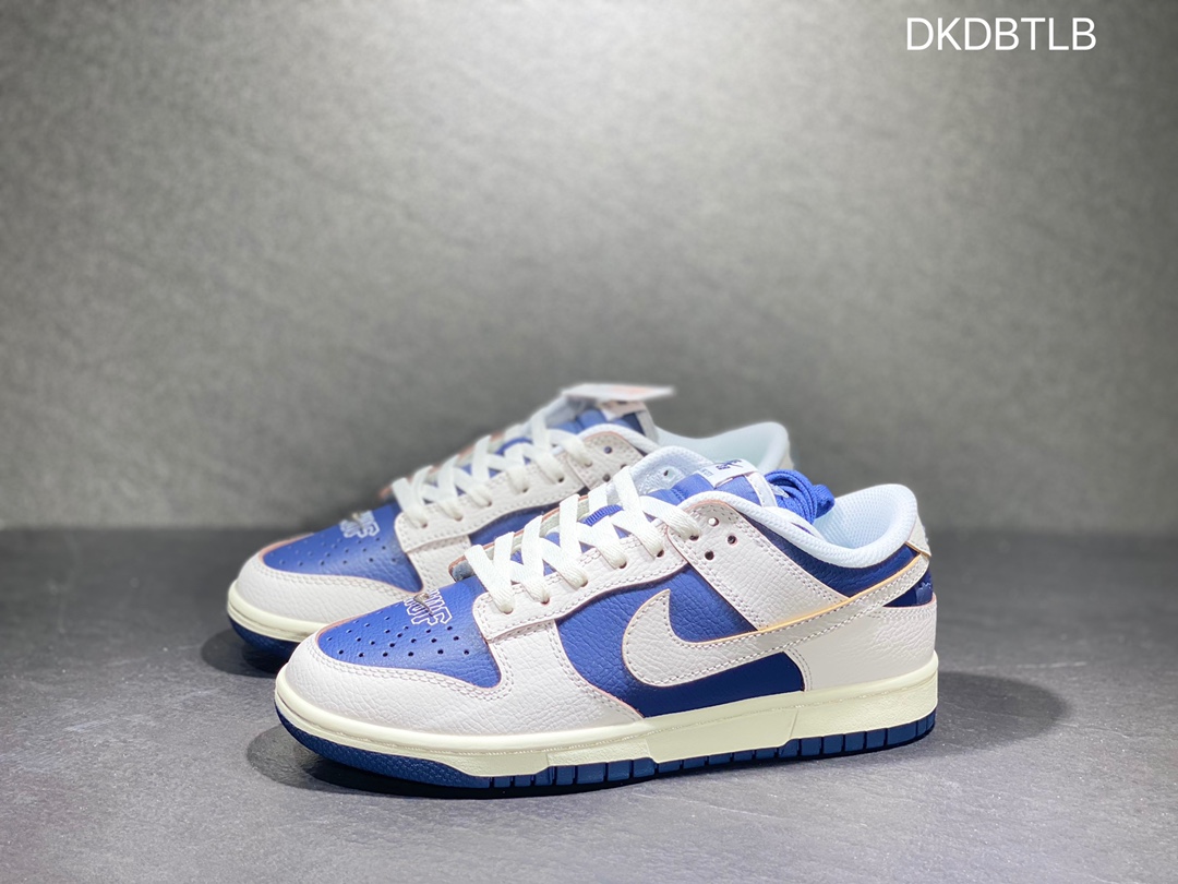 220 Nike SB dunk Low 低帮休闲运动滑板板鞋 304292-102