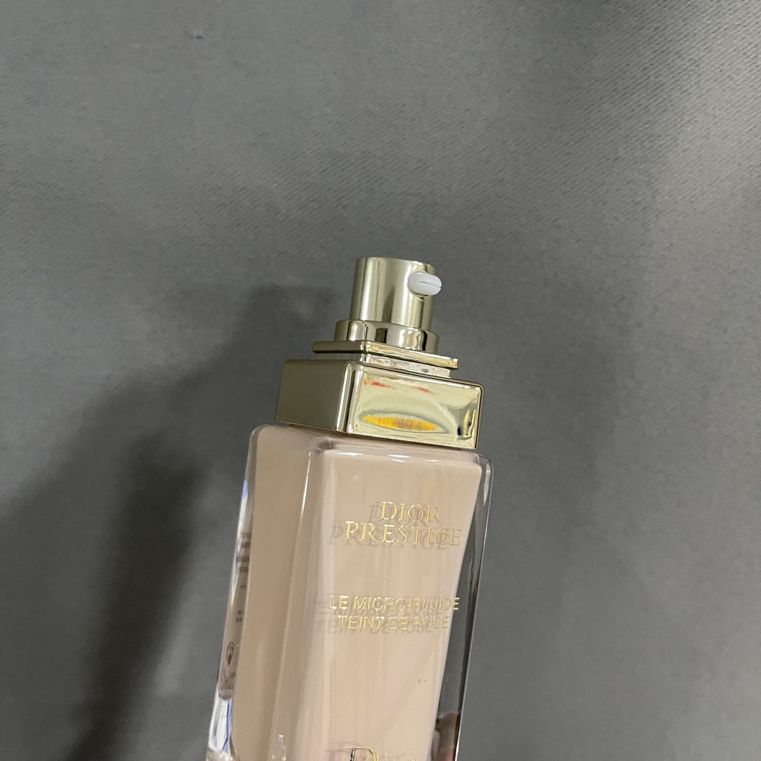 Dior迪奥花蜜精华粉底液30ml 8