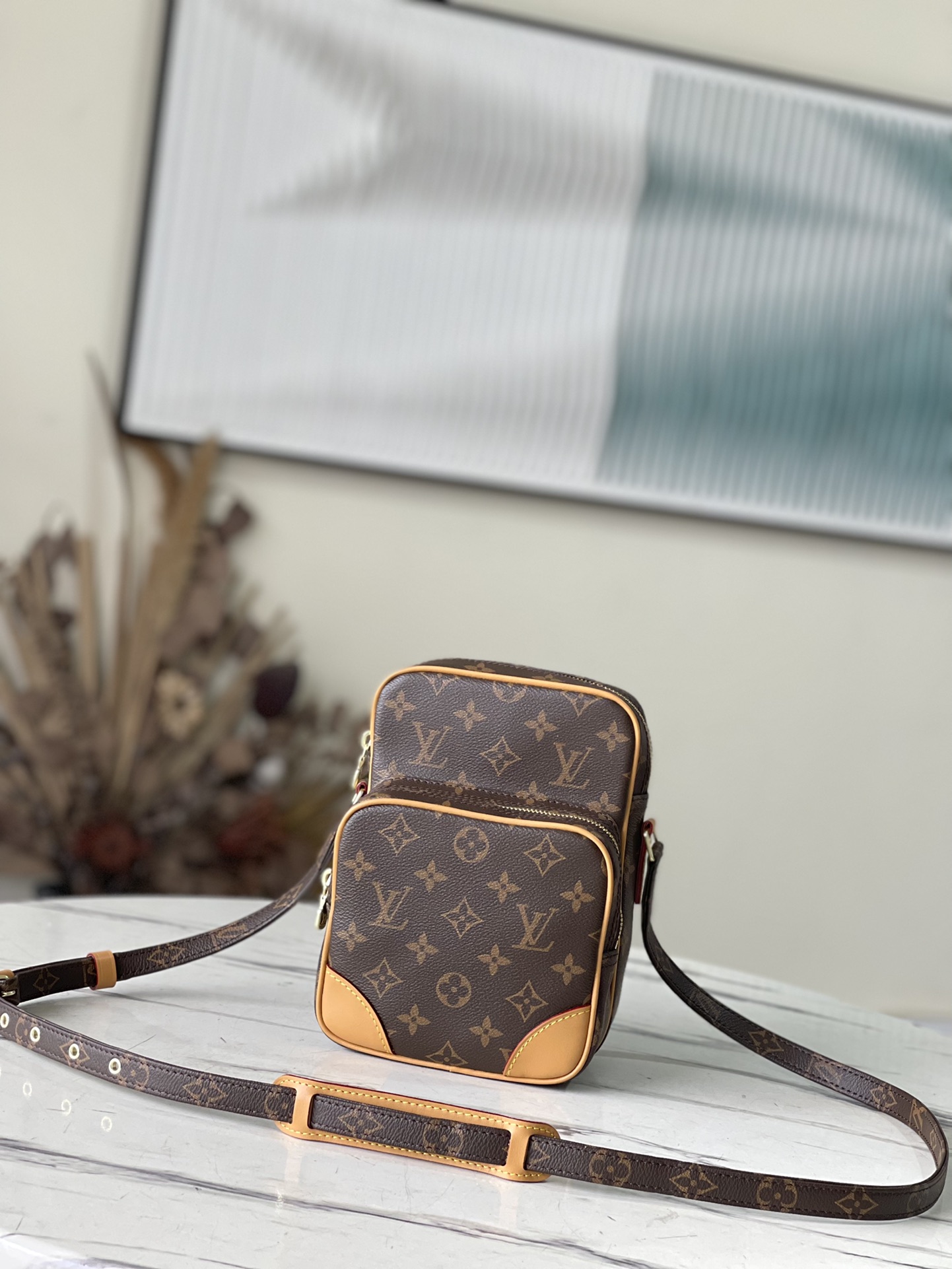 LOUIS VUITTON M45236 Classic Reporter Bag