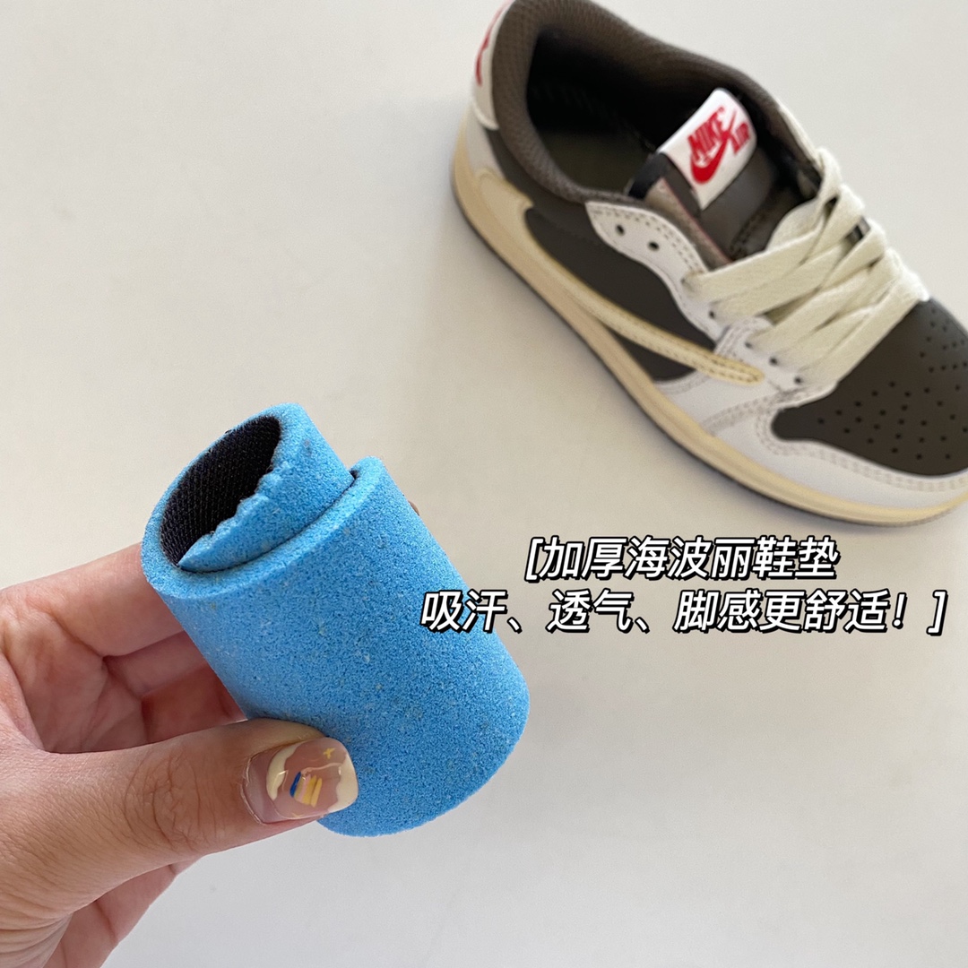 图片[9]-💰 【细节九宫格TS联名颜值真的超高！ 泛黄的倒钩Swoosh和中底也很有复古的味道，上脚超好看！很有TS风格！后跟处经典笑脸涂鸦联名标志也是超级帅气！附赠两双鞋带让穿搭更加的多样化！-选品中心