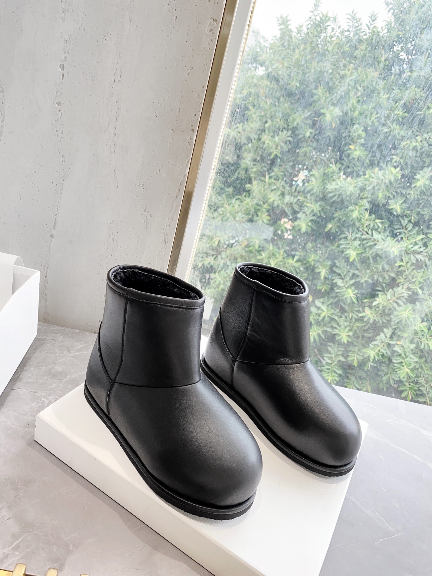 “Top-level Amina Muaddi: Extremely Hot, Super-High Heels on Instagram” - 图片 3