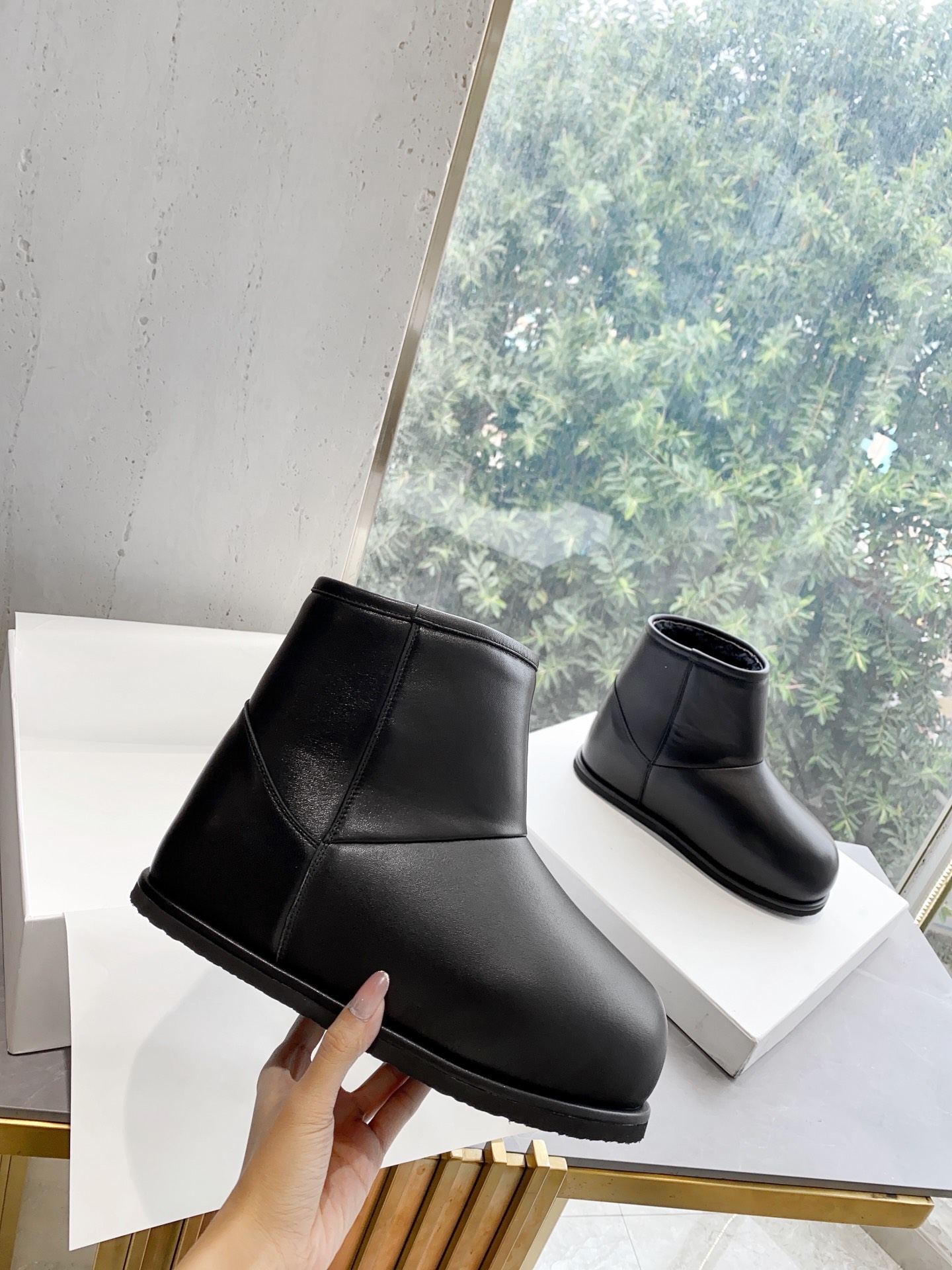 “Top-level Amina Muaddi: Extremely Hot, Super-High Heels on Instagram” - 图片 8