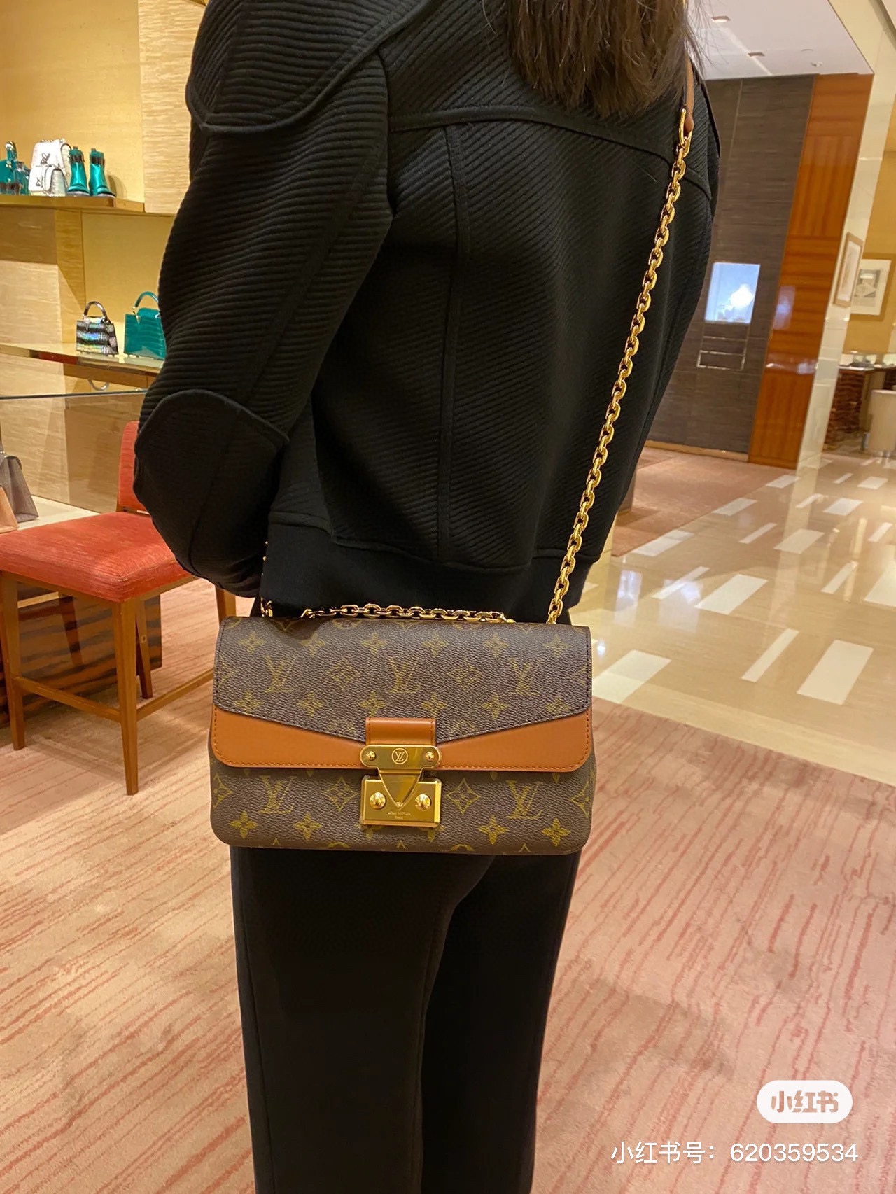 M46127 · Detailed Real Photos. - Bag 5