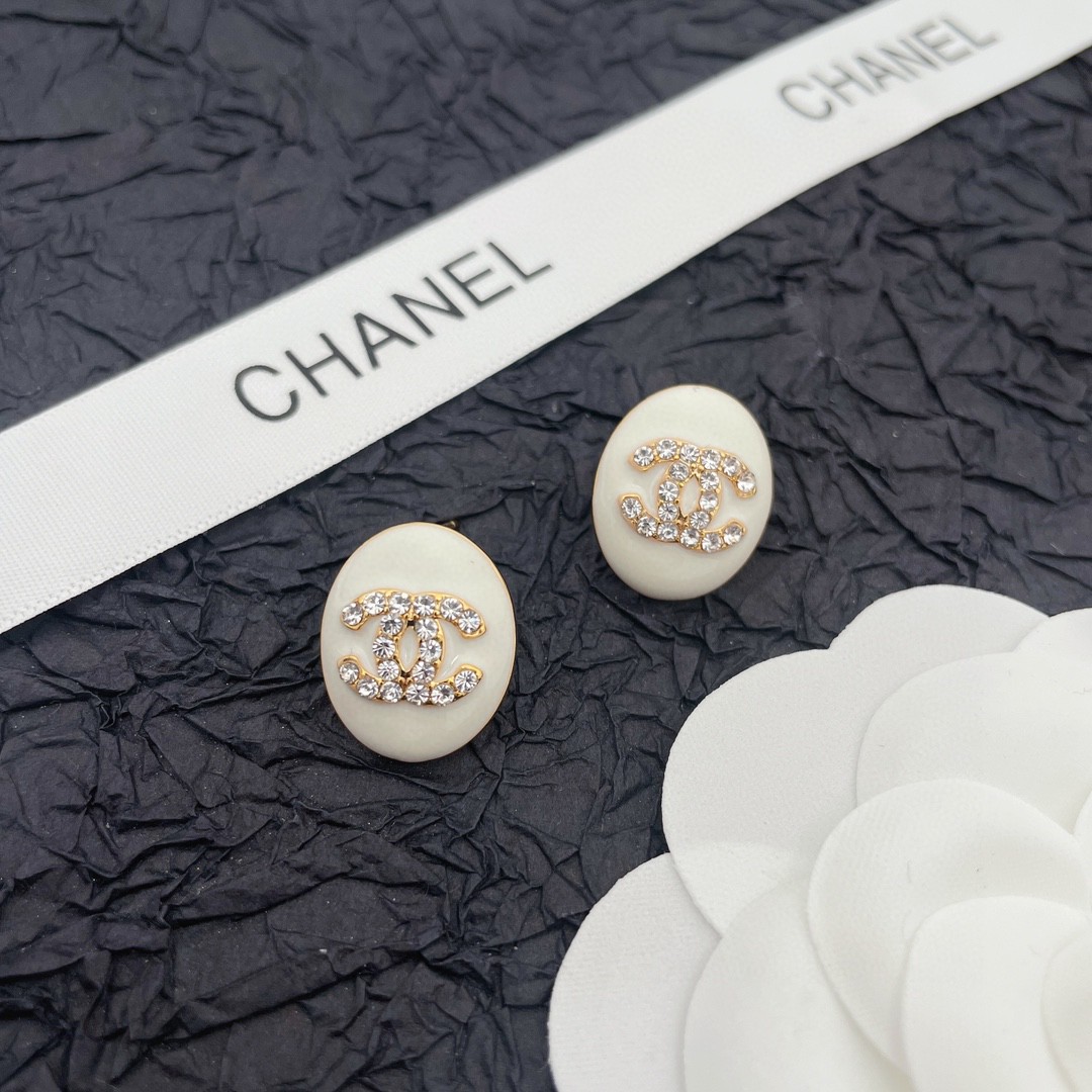 Chanel香奈儿中古耳钉小香家的款