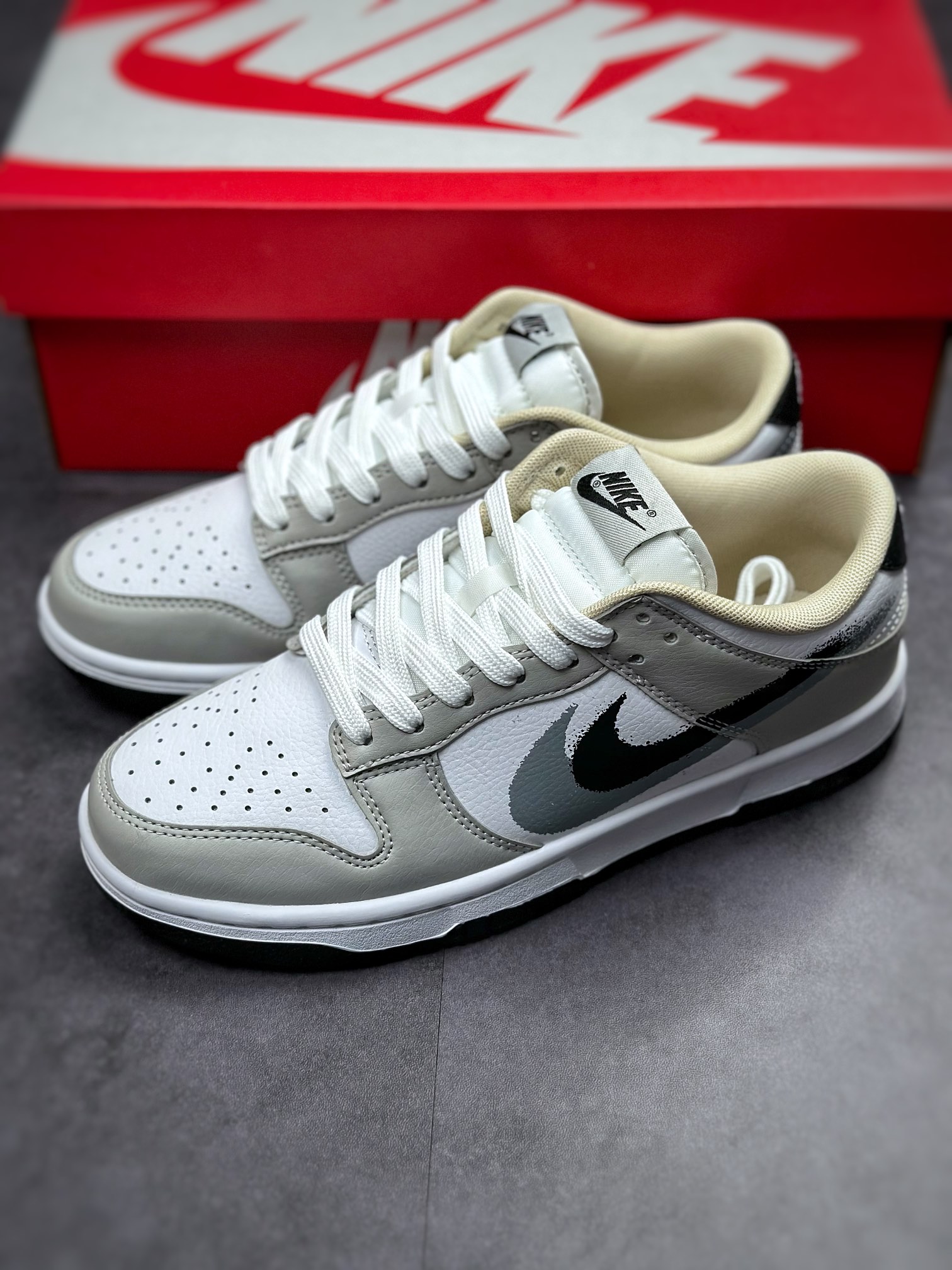 360 Nike SB Dunk Low "Spray Paint" 鼠尾草 喷漆双勾 FD0661-100