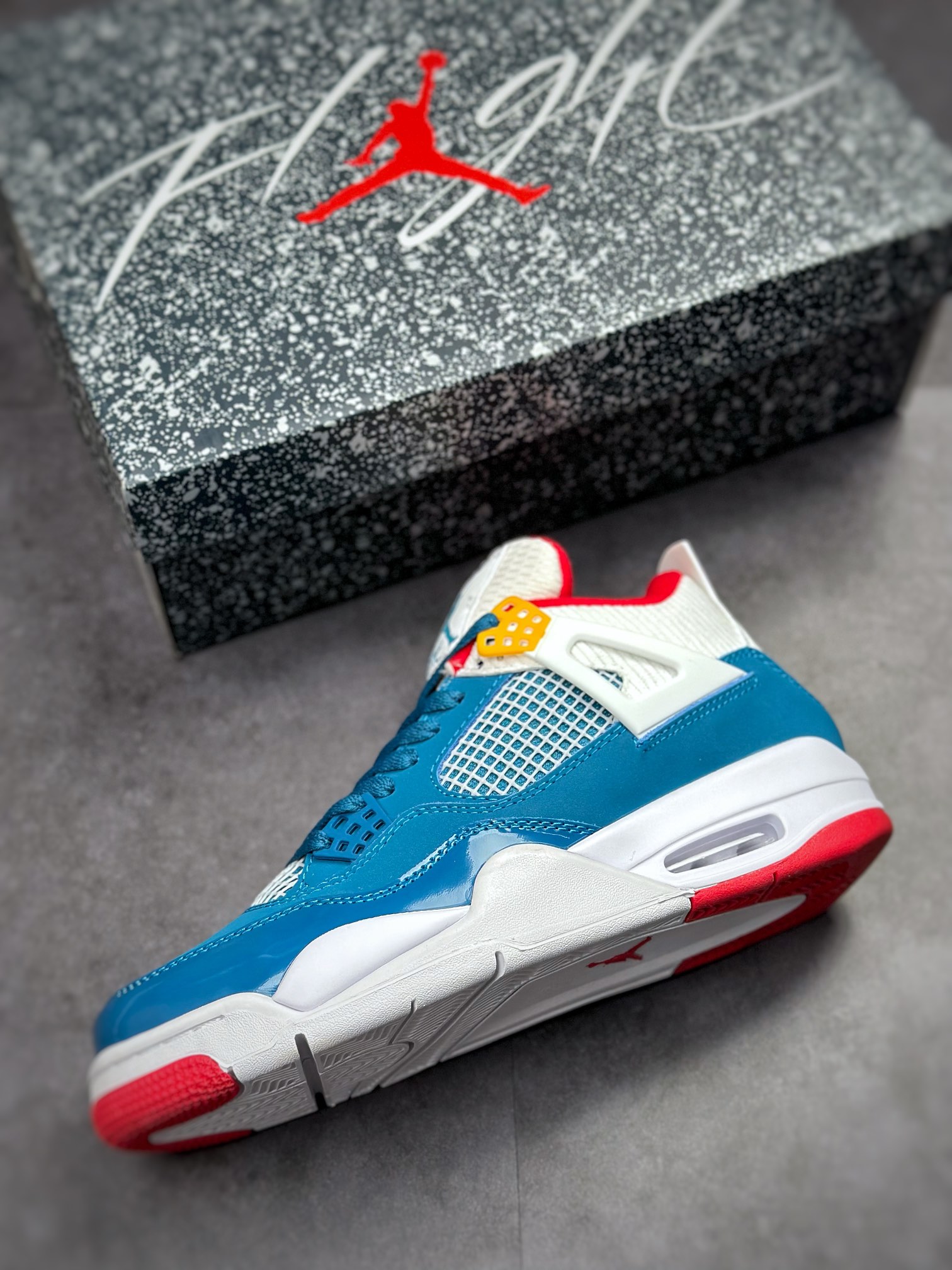 Air Jordan 4 Retro 