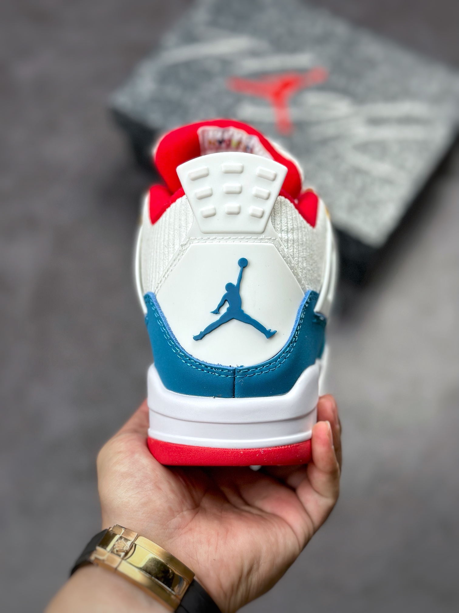 Air Jordan 4 Retro 