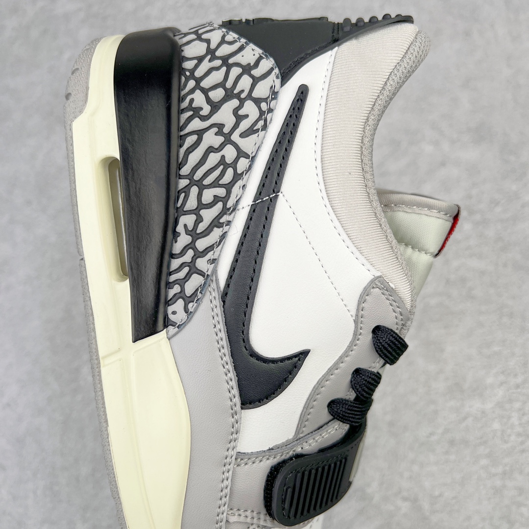 图片[6]-💰220 ＃KZ神版 Air Jordan Legacy AJ312 Low 低帮复古篮球鞋 白灰 CD7069-101 市场最强独一档产物 全套原纸板楦头开发 原厂大底磨具加持立体防滑纹理 原档数据后跟TPU子母扣魔术贴 原装可视Air Sole气垫 原汁原味最完美的312代版型 唯一正确鞋头趴度弧度高度鞋身腰线 进口港宝加持 后跟自然饱满 全鞋荧光划线卡点 追求极致完美 每一双都是工艺品 多重QC质检 超越公司货的品控标准 实实在在的免检产品 鞋身采用了皮革材质打造 横跨鞋面的魔术贴十分吸睛 侧面的Swoosh Logo的一部分被鞋面遮挡了一部分 颇具玩味 魔术贴上标有NK标识 而鞋舌上是Jordan的经典红色飞翼Logo 后跟和鞋底均采用了AJ3的设计 后跟上同样也使用了经典的爆裂纹图案 SIZE：36 36.5 37.5 38 38.5 39 40 40.5 41 42 42.5 43 44 44.5 45 46 47.5 编码：by2936090-运动鞋