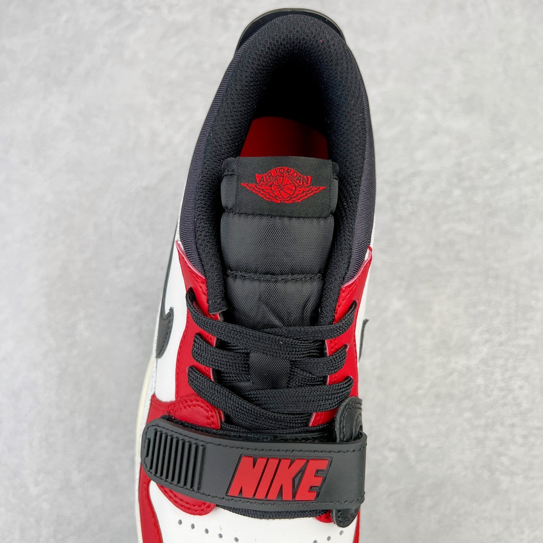 图片[5]-💰220 ＃KZ神版 Air Jordan Legacy AJ312 Low 低帮复古篮球鞋 芝加哥白红 CD7069-106 市场最强独一档产物 全套原纸板楦头开发 原厂大底磨具加持立体防滑纹理 原档数据后跟TPU子母扣魔术贴 原装可视Air Sole气垫 原汁原味最完美的312代版型 唯一正确鞋头趴度弧度高度鞋身腰线 进口港宝加持 后跟自然饱满 全鞋荧光划线卡点 追求极致完美 每一双都是工艺品 多重QC质检 超越公司货的品控标准 实实在在的免检产品 鞋身采用了皮革材质打造 横跨鞋面的魔术贴十分吸睛 侧面的Swoosh Logo的一部分被鞋面遮挡了一部分 颇具玩味 魔术贴上标有NK标识 而鞋舌上是Jordan的经典红色飞翼Logo 后跟和鞋底均采用了AJ3的设计 后跟上同样也使用了经典的爆裂纹图案 SIZE：36 36.5 37.5 38 38.5 39 40 40.5 41 42 42.5 43 44 44.5 45 46 47.5 编码：by2936090-运动鞋