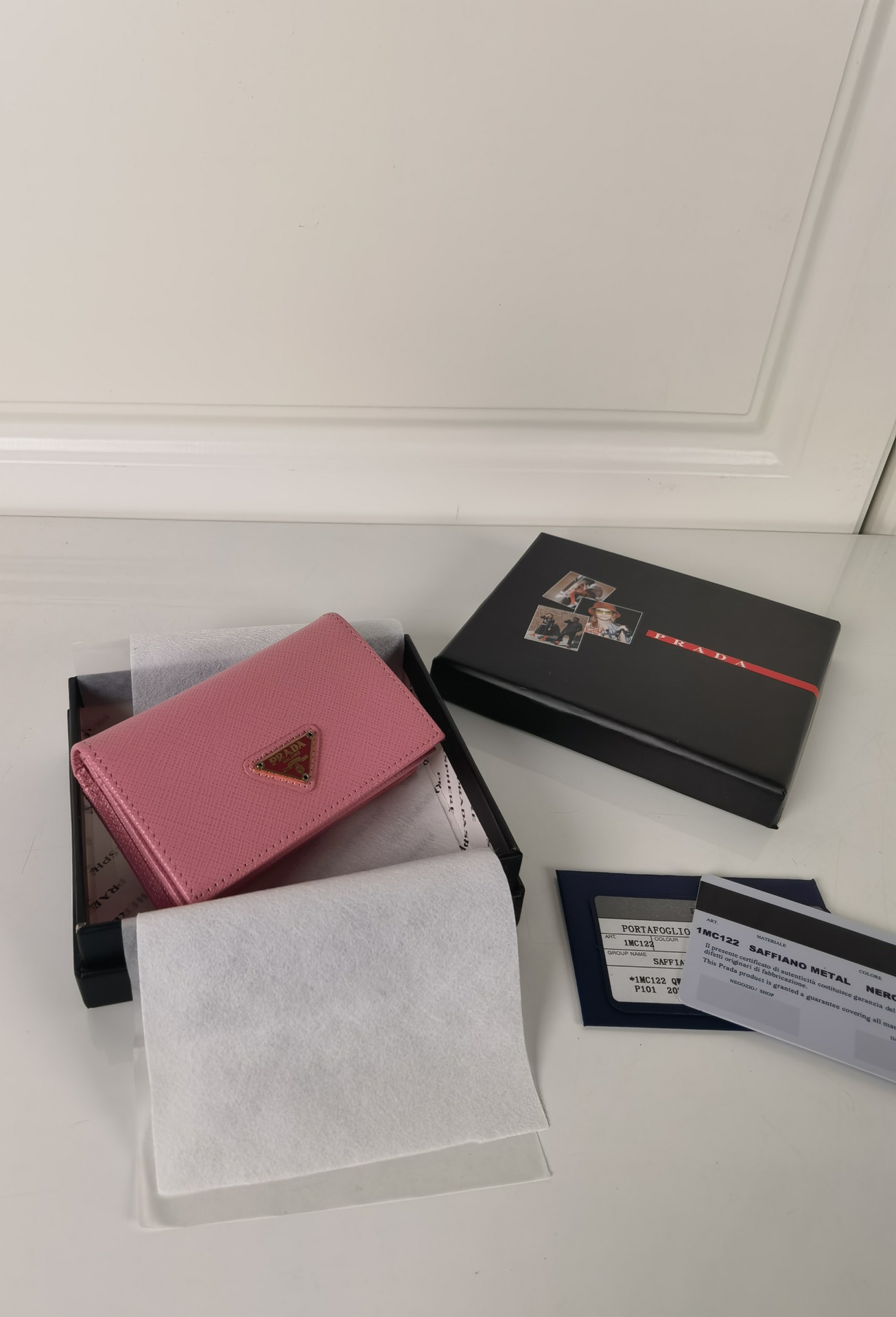 Prada Wallet Card pack Shop the Best High Authentic Quality Replica
 Cowhide
