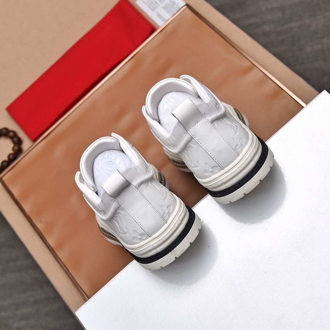 [LOUIS VUITTON] Louis Vuitton 2023 sitio web oficial sincronizado con los nuevos modelos de pasarela