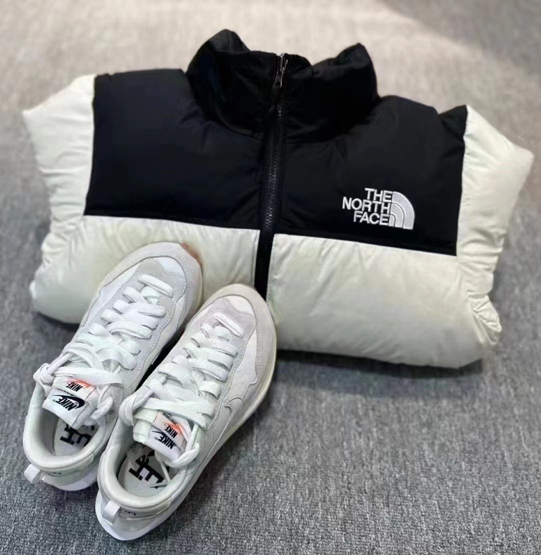 经典款北面羽绒服

一件陪你过冬