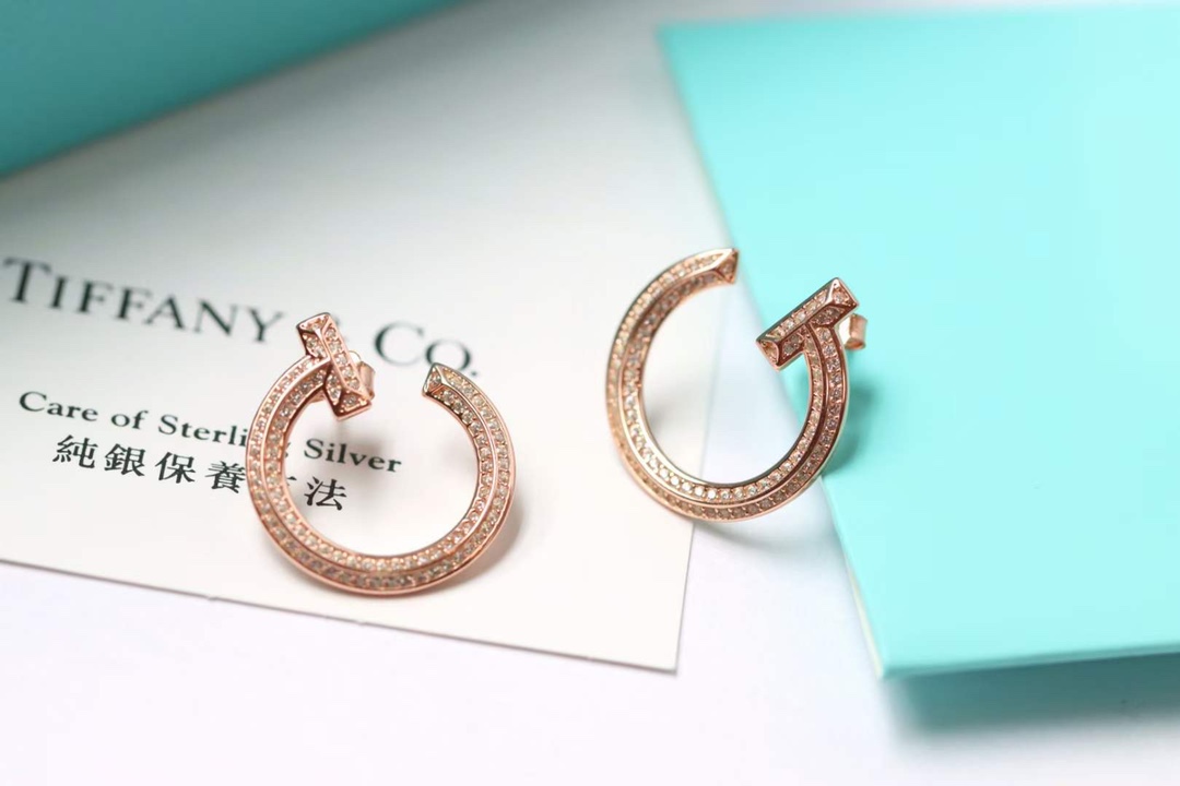 Tiffany & Co. Tiffany&Co.T1 系列满钻耳钉